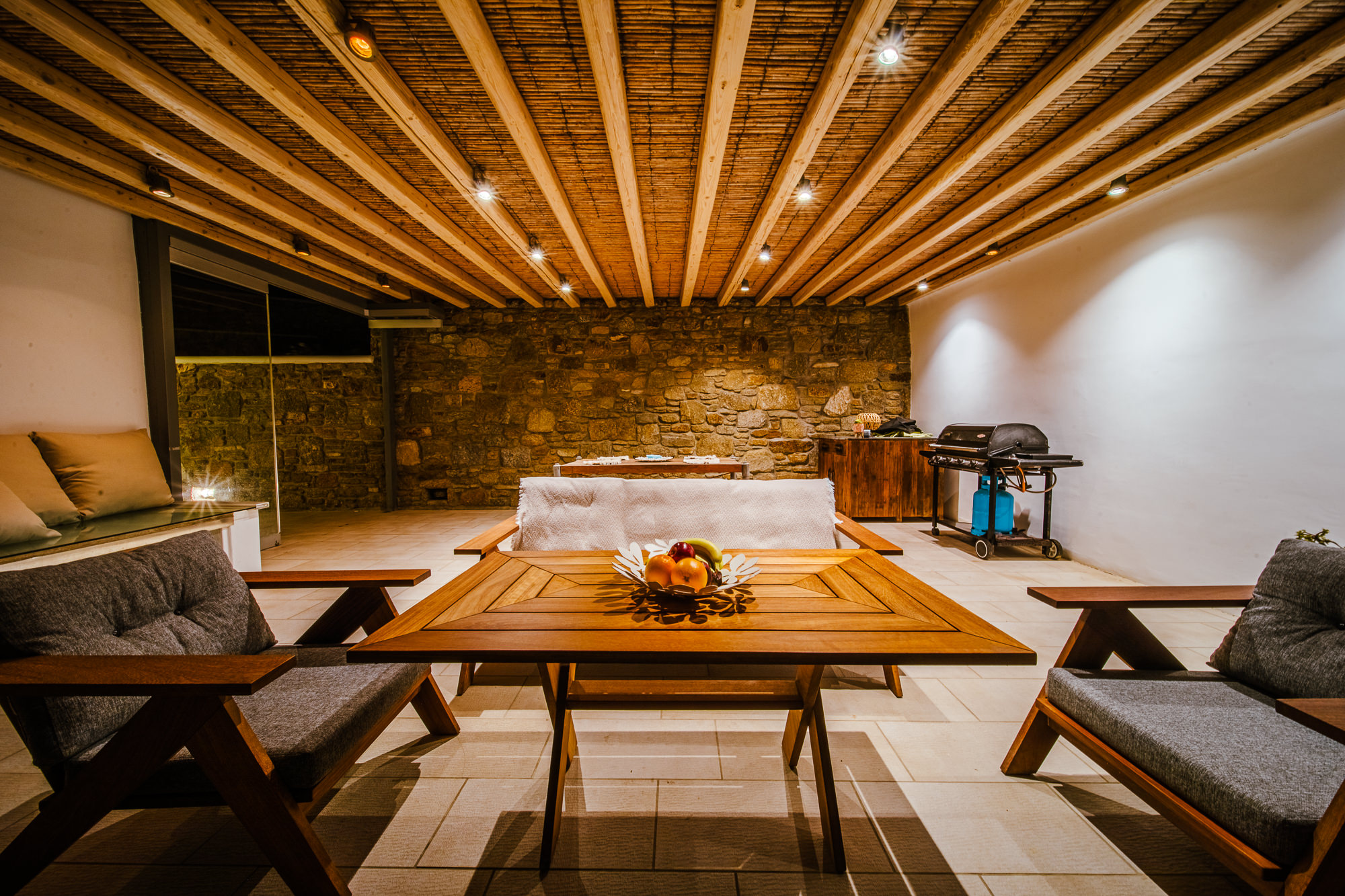 2W4A9440-HDR_+θ+γ_2000px